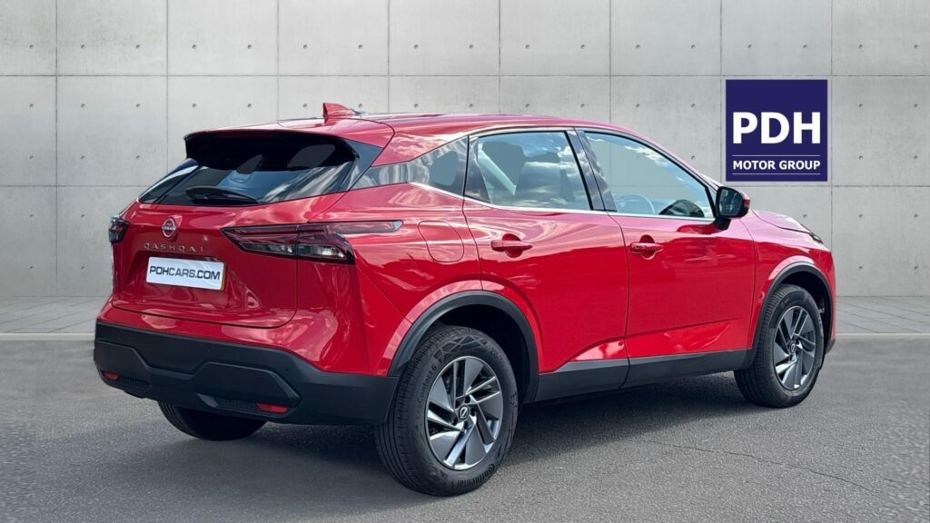Nissan Qashqai 1.3 Dig-t Mh Acenta Premium Red #3