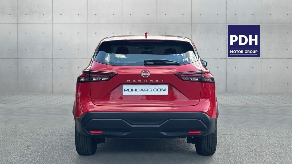 Nissan Qashqai 1.3 Dig-t Mh Acenta Premium Red #4