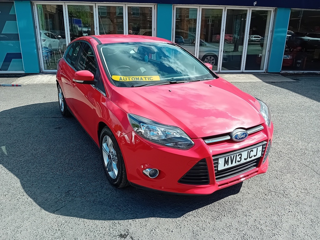 Ford Focus 1.6 Zetec Hatchback Powershift Euro 5 Red