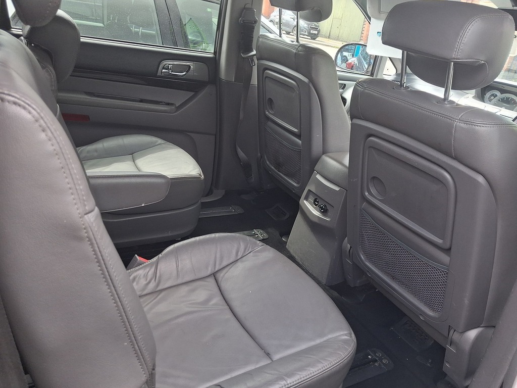 SsangYong Turismo 2.2D Ex Mpv Euro 6 178 Ps Red #3