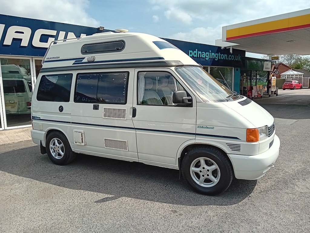 Volkswagen Transporter Trident R467NTV White #4