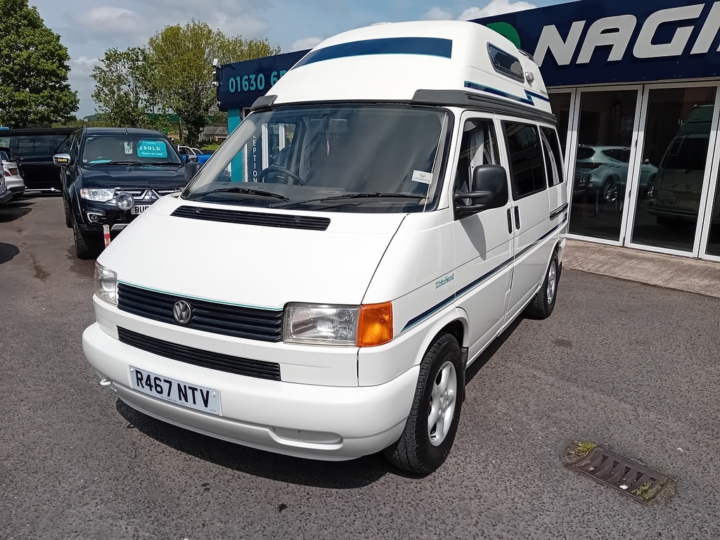 Volkswagen Transporter Trident R467NTV White #5