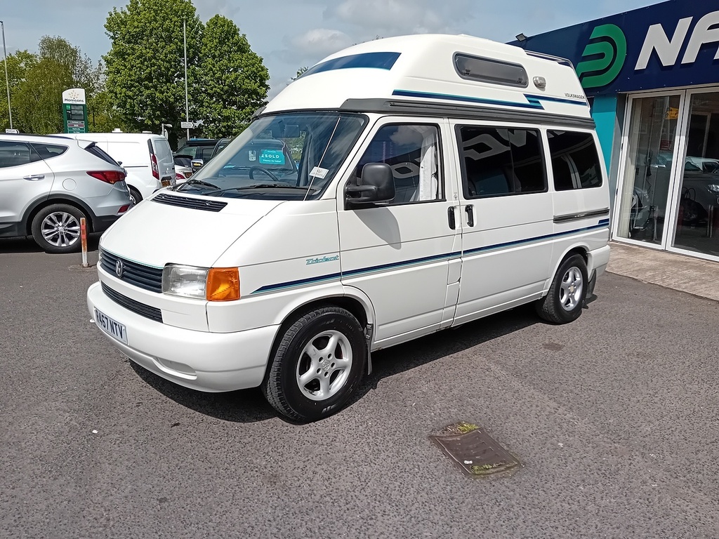Volkswagen Transporter Trident R467NTV White #6