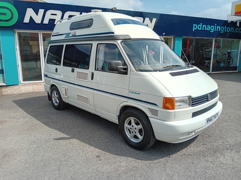 Volkswagen Transporter Trident R467NTV White #3
