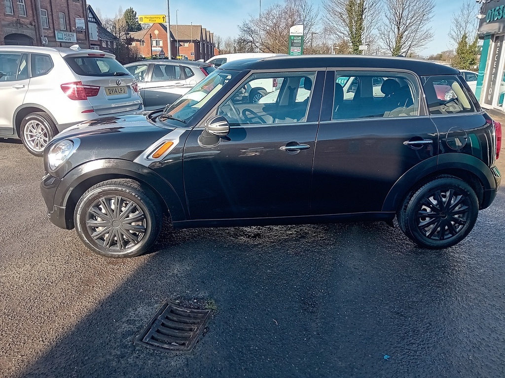 Mini Countryman 1.6 One D Suv Euro 5 Ss 90 P YE61WLC Black #5