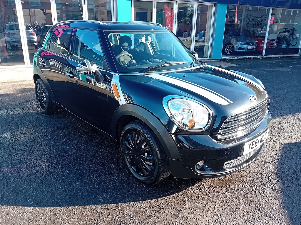 Mini Countryman 1.6 One D Suv Euro 5 Ss 90 P YE61WLC Black #2