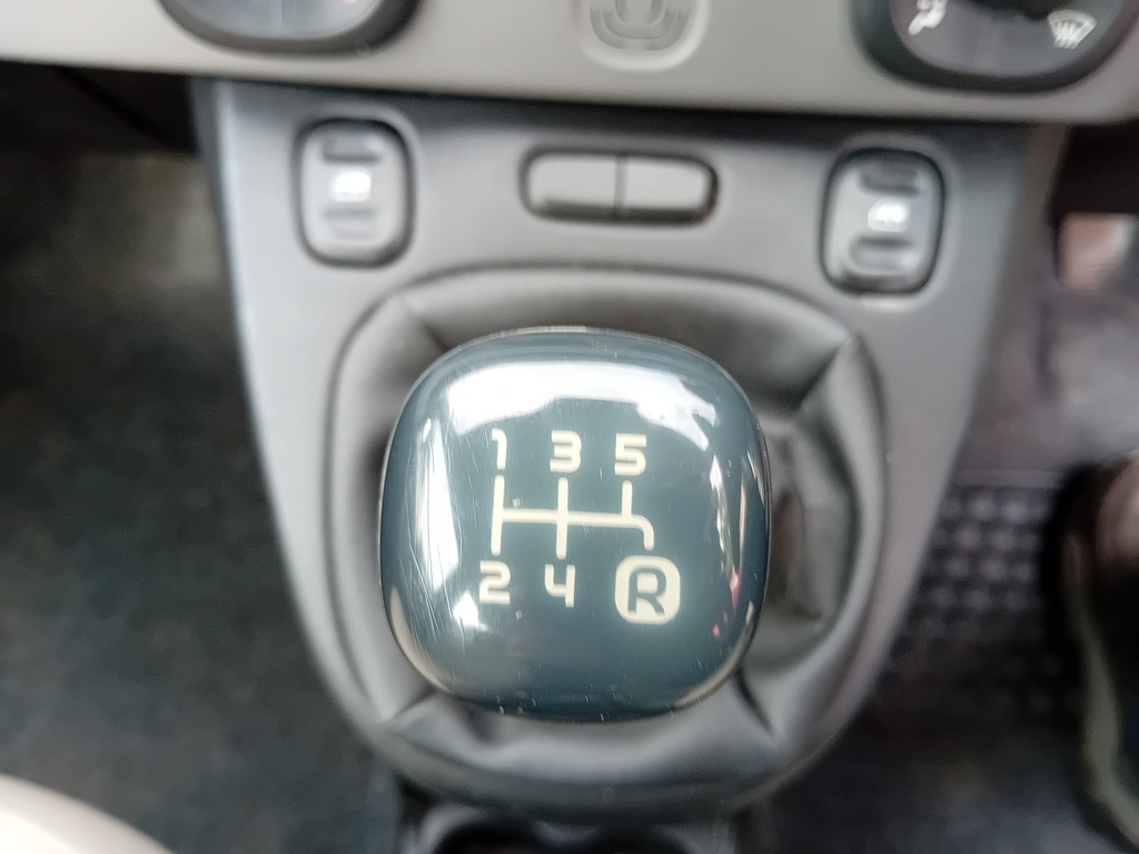 Fiat Panda 1.2 Easy Hatchback Euro 5 69 Bh AO62GHZ White #6