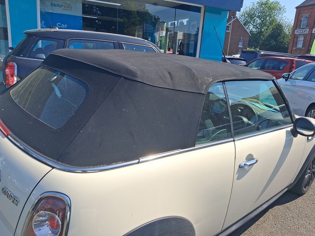Mini Convertible 1.6 Cooper Convertible Euro 5 S YE11ATO White #4