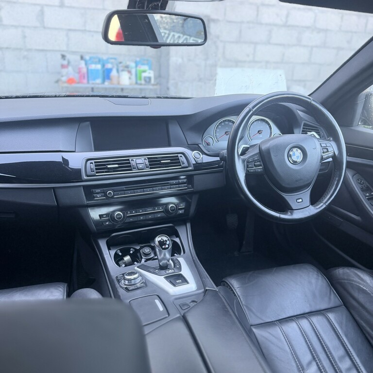 BMW M5 4.4 M5 Saloon PJ13ZWH Black #4