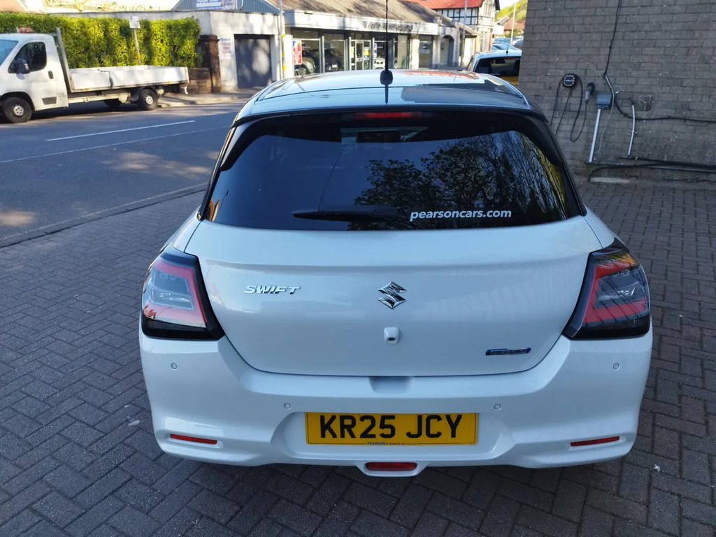 Suzuki Swift 1.2 Motion Cvt KR25JCY White #5