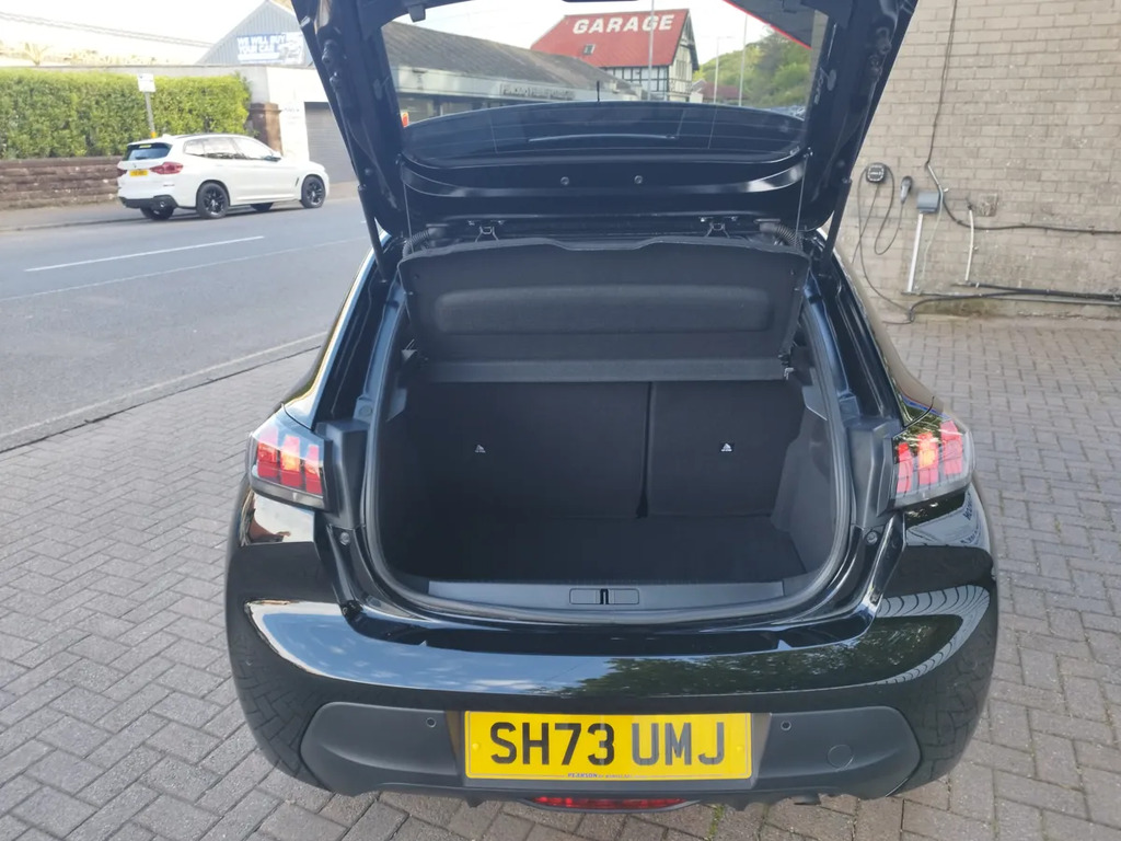 Peugeot 208 1.2 Active Premium SH73UMJ Black #6
