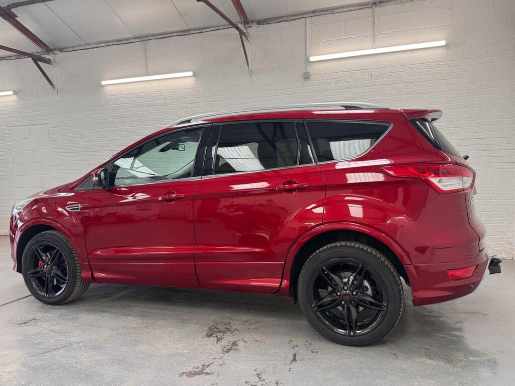 Ford Kuga 2.0 Tdci Titanium X Awd Euro 6 Ss CK15HFW Red #5
