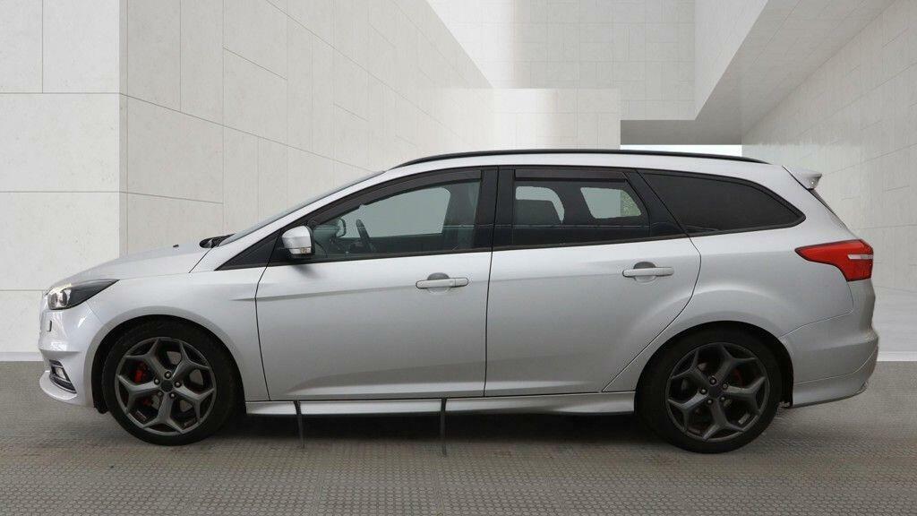 Ford Focus Estate B15RJU #5