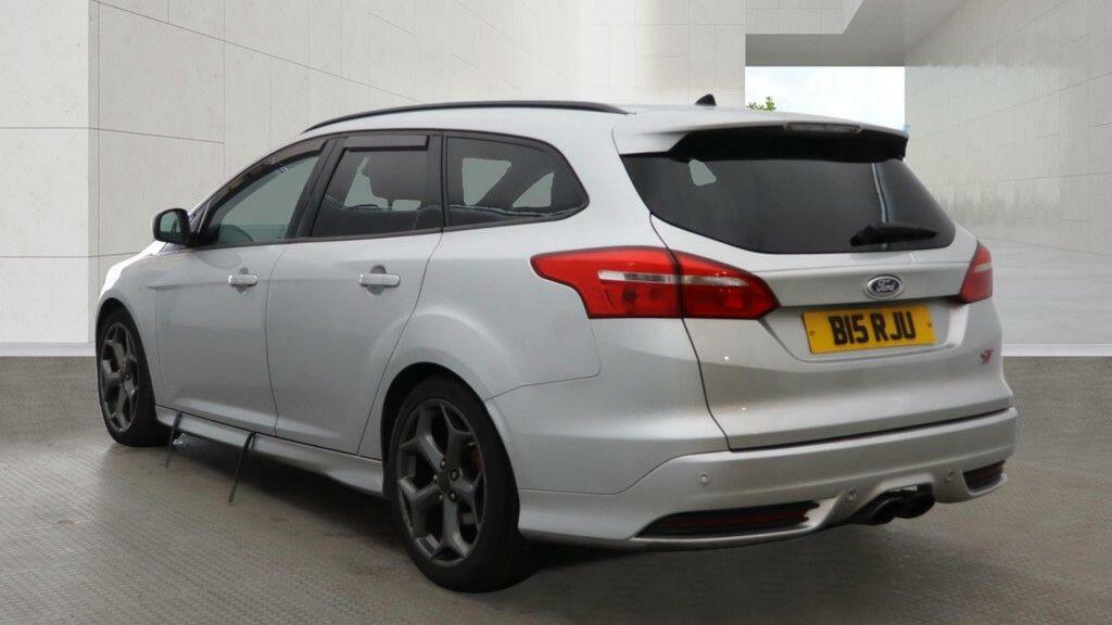 Ford Focus Estate B15RJU #4