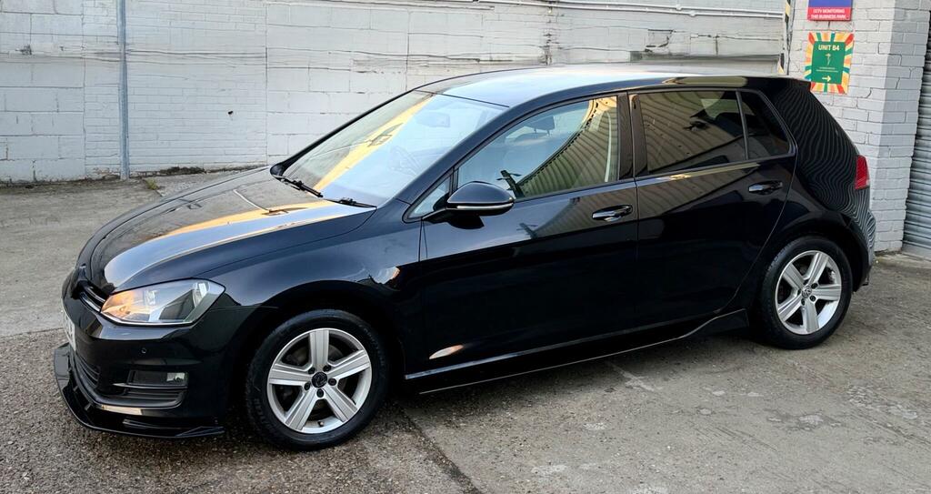 Volkswagen Golf Hatchback GJ15ELX #3