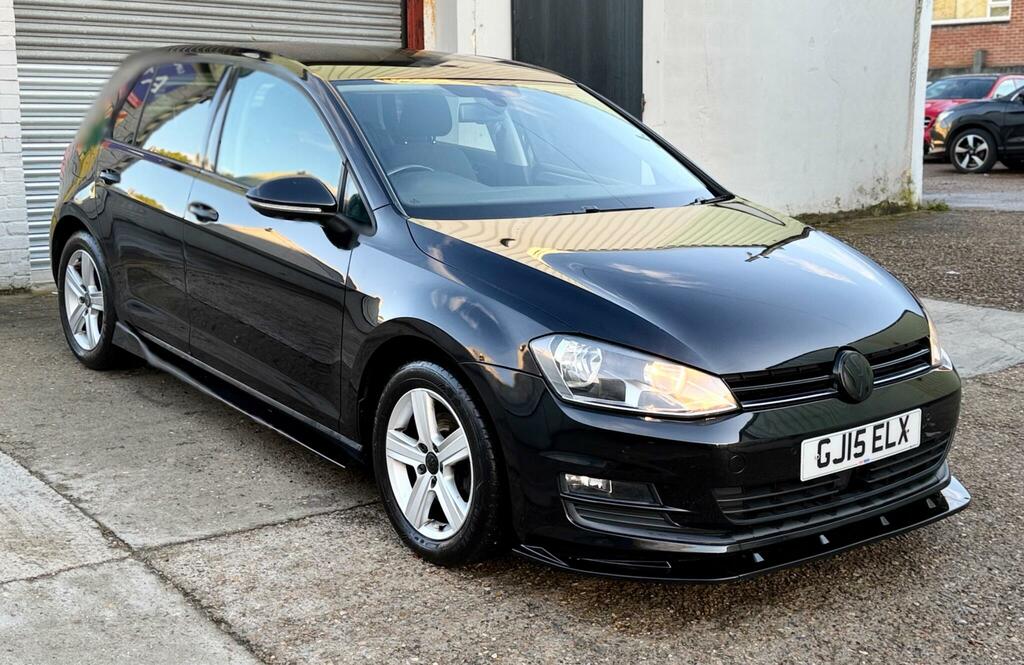 Volkswagen Golf Hatchback GJ15ELX #2