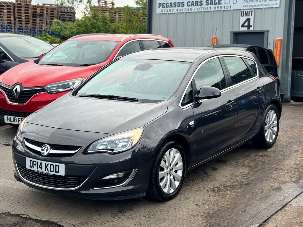 Vauxhall Astra Hatchback DP14KOD #4