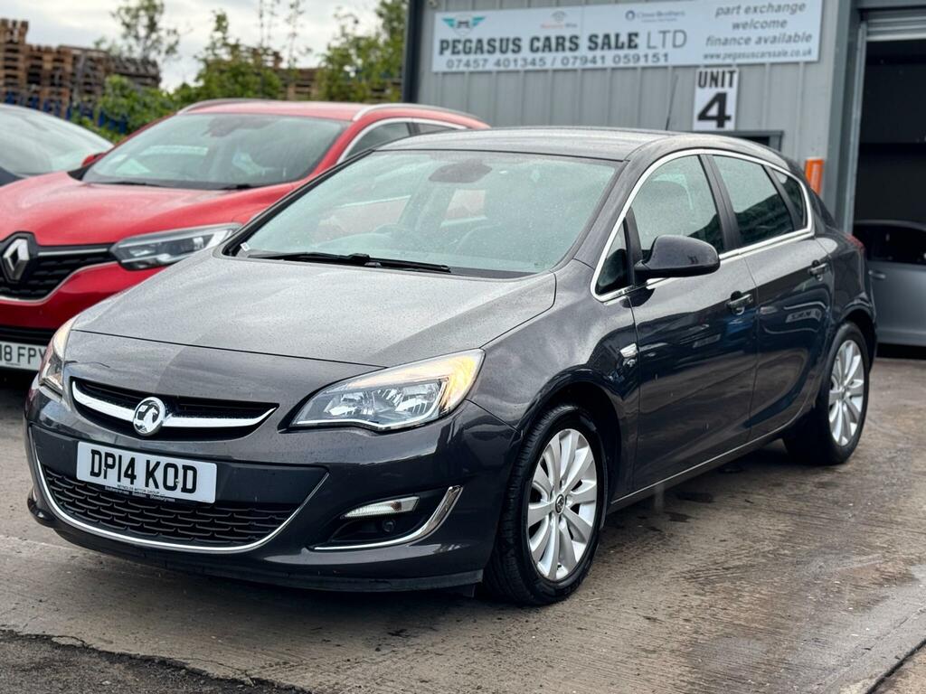 Vauxhall Astra Hatchback DP14KOD #6