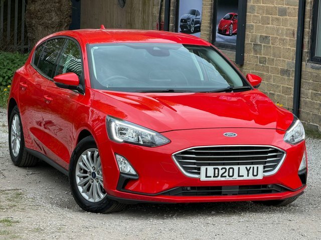 Ford Focus Focus Titanium Red