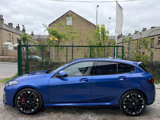 BMW 1 Series Hatchback YK75RCE Blue #4