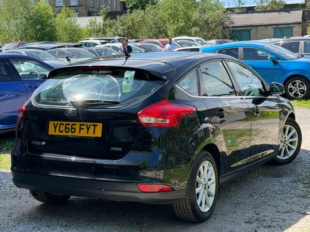 Ford Focus Hatchback YC66FYT Black #5
