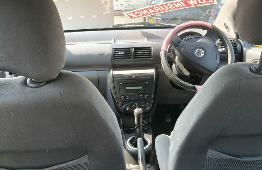 Volkswagen Fox Hatchback Black #5