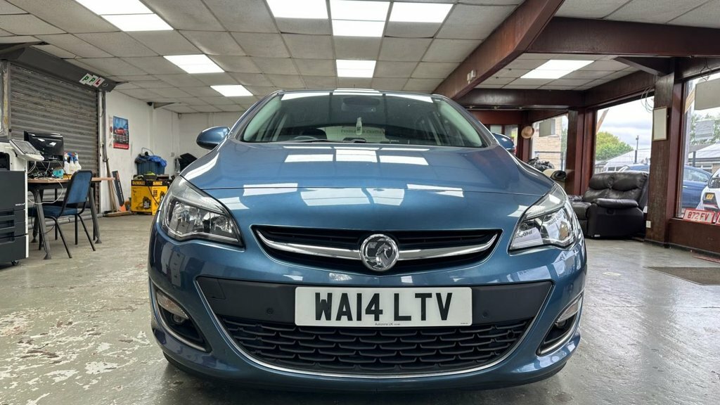 Vauxhall Astra 2L Elite Blue #3