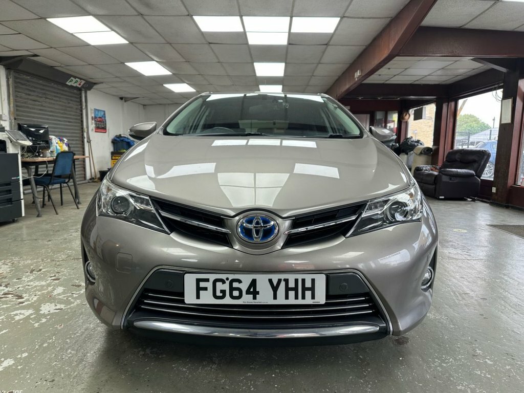 Toyota Auris 1.8L Excel Brown #3
