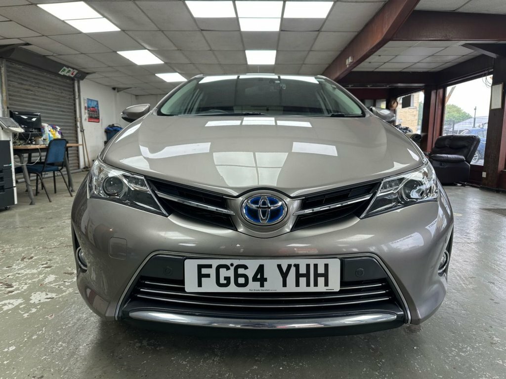 Toyota Auris 1.8L Excel Brown #4