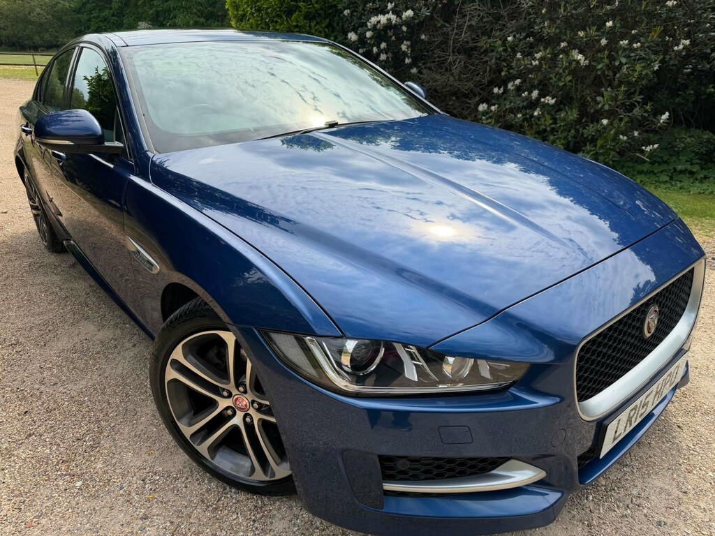 Jaguar XE R-sport D
