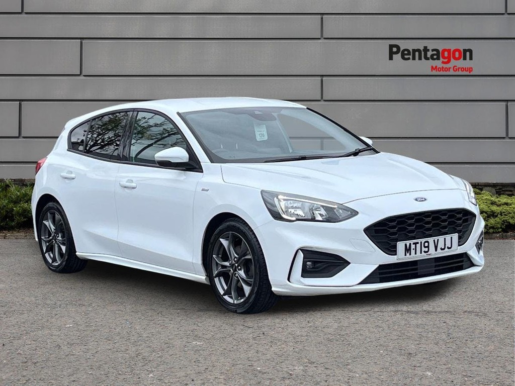 Ford Focus 1.0T Ecoboost St Line Hatchback White