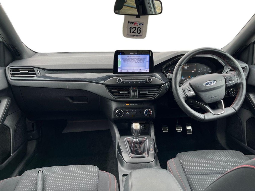 Ford Focus 1.0T Ecoboost St Line Hatchback MT19VJJ White #6