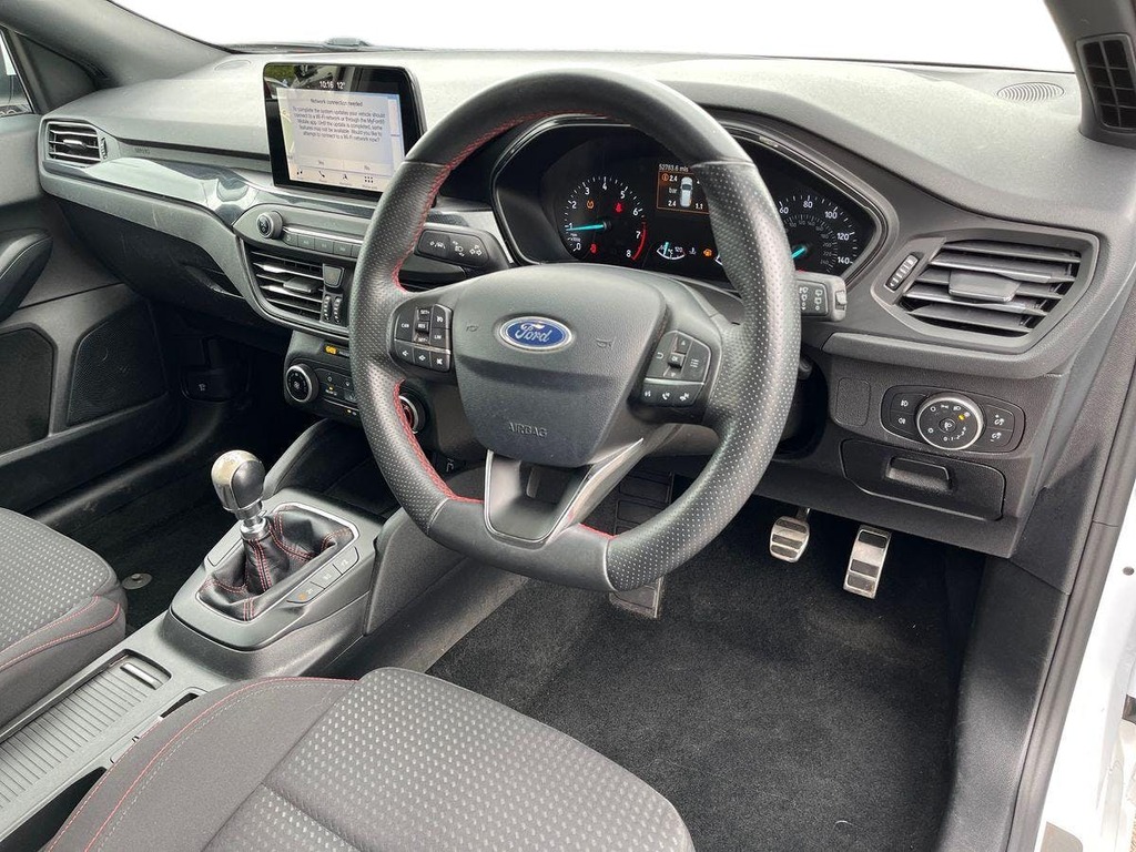 Ford Focus 1.0T Ecoboost St Line Hatchback MT19VJJ White #5