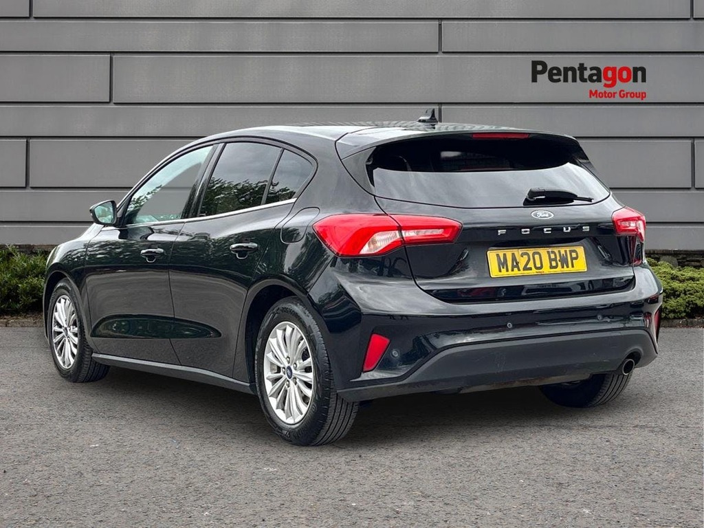 Ford Focus 1.0T Ecoboost Titanium Hatchback MA20BWP Black #2