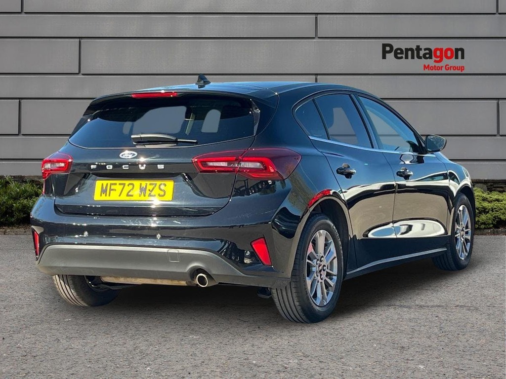 Ford Focus 1.0T Ecoboost Titanium Hatchback MF72WZS Black #4