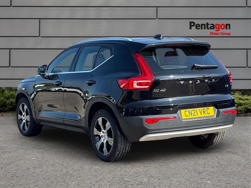 Volvo XC40 1.5 T3 Inscription Suv Euro 6 Ss CN21VRC Black #2