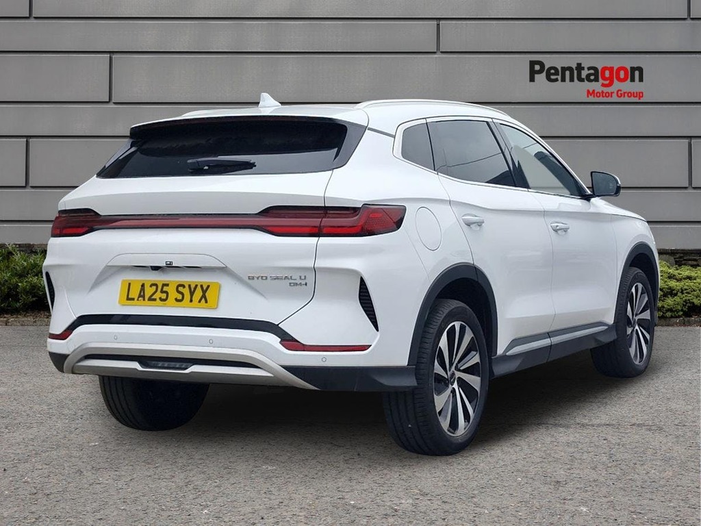Byd Seal U 1.5 18.3Kwh Boost Suv Plug In Hybrid Cv LA25SYX White #4