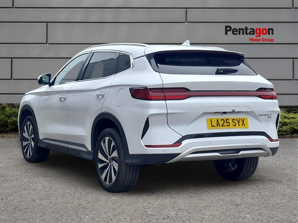 Byd Seal U 1.5 18.3Kwh Boost Suv Plug In Hybrid Cv LA25SYX White #2
