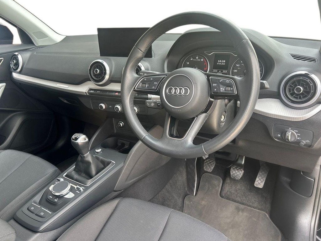 Audi Q2 1.0 Tfsi 30 Technik Suv Euro 6 FH22AEV Black #5