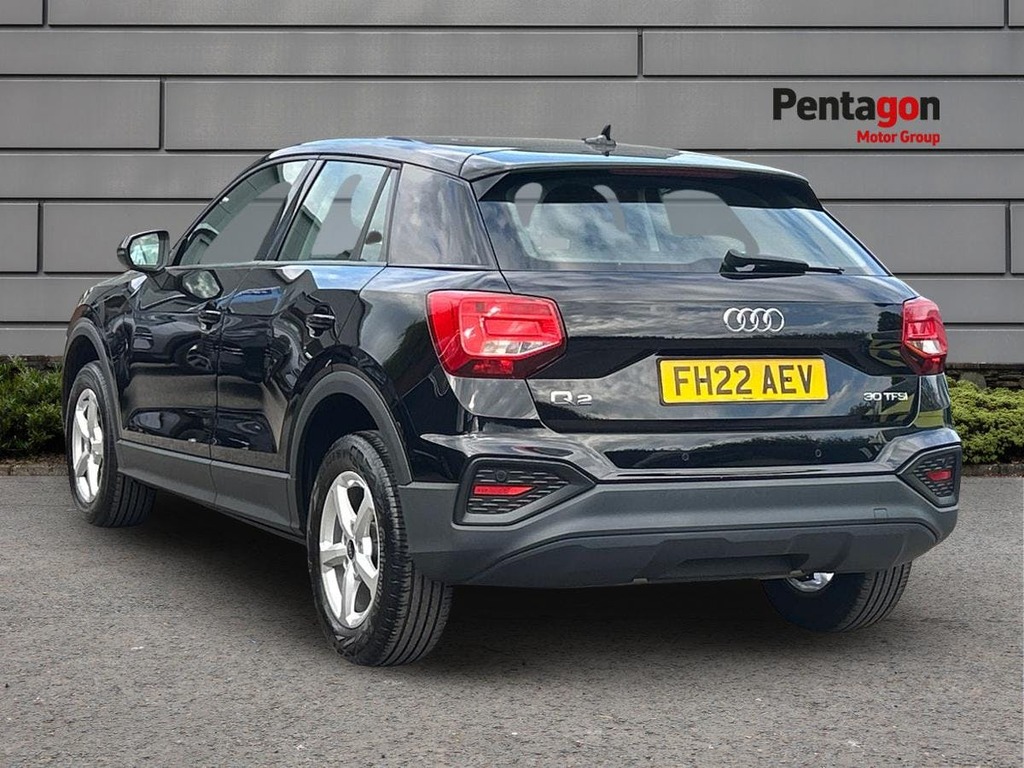 Audi Q2 1.0 Tfsi 30 Technik Suv Euro 6 FH22AEV Black #2