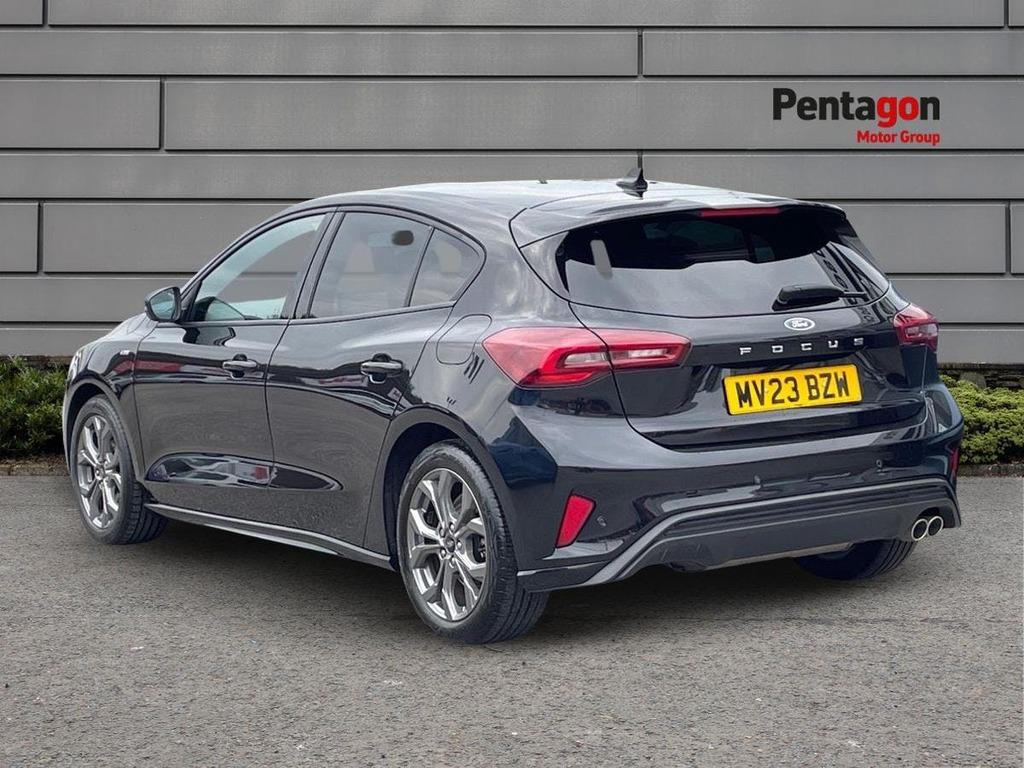Ford Focus 1.0T Ecoboost St Line Hatchback MV23BZW Black #2