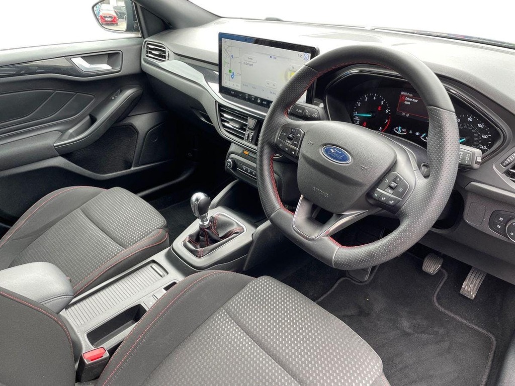 Ford Focus 1.0T Ecoboost St Line Hatchback MV23BZW Black #5