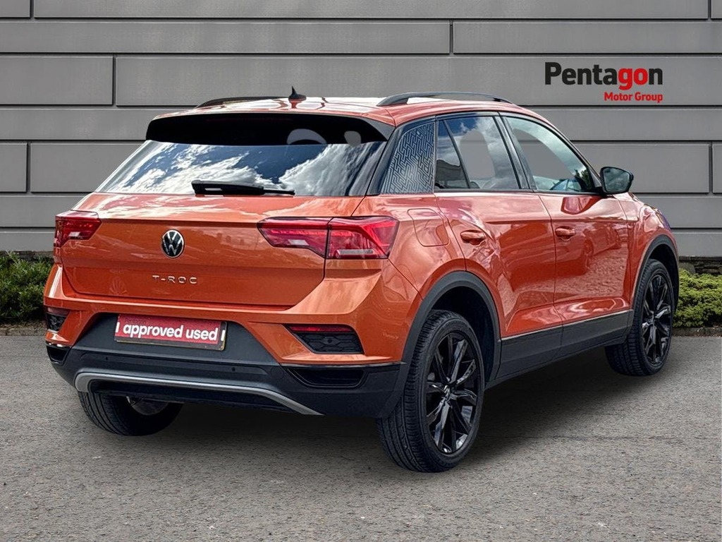 Volkswagen T-Roc 1.5 Tsi Evo Black Edition Suv Dsg Euro YB21TDC Orange #4