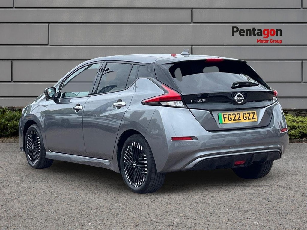 Nissan Leaf 39Kwh N Connecta Hatchback 150 FG22GZZ Grey #2