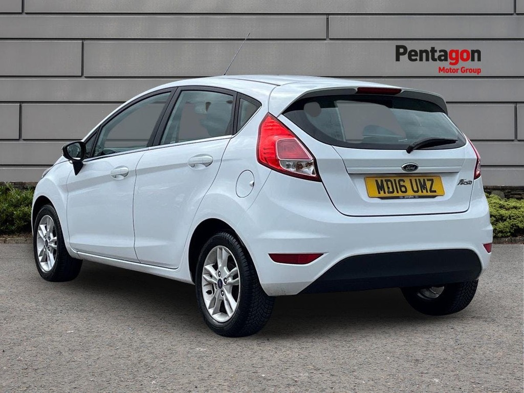 Ford Fiesta 1.25 Zetec Hatchback Euro 6 82 MD16UMZ White #2
