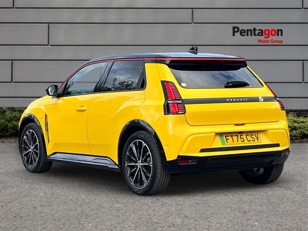 Renault 5 E-Tech Comfort Range 52Kwh Iconic Five Plus Hatchback FT75CSV Black #2