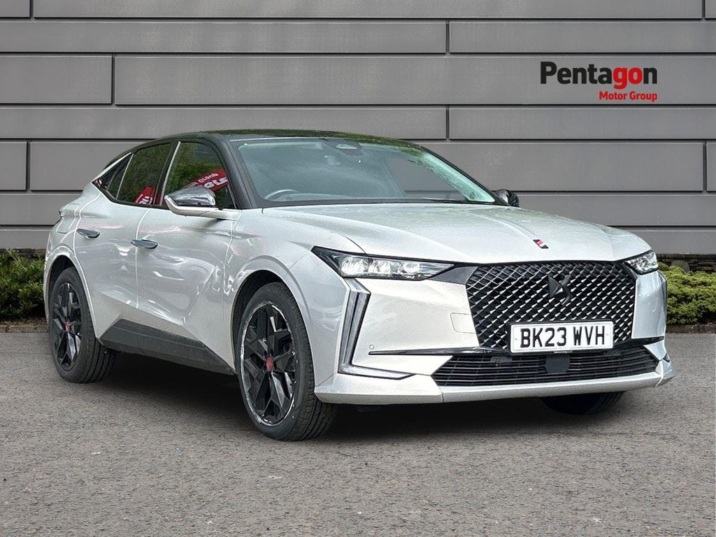 DS DS 4 1.2 Puretech Performance Line Hatchback White