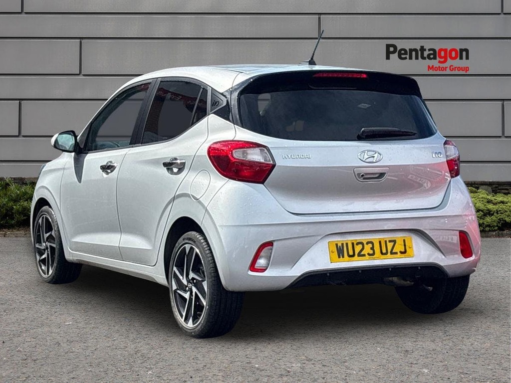 Hyundai I10 1.2 Premium Hatchback Euro 6 Ss Silver #2