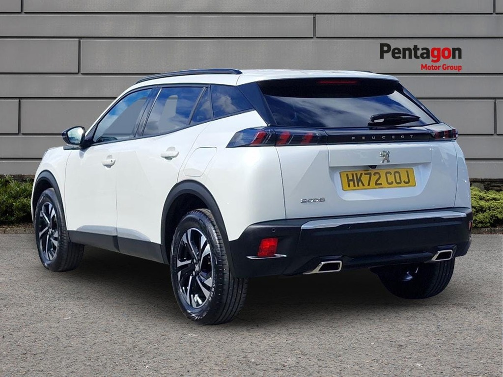 Peugeot 2008 1.2 Puretech Allure Premium Plus Suv E HK72COJ White #2