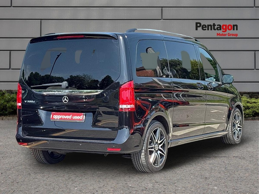 Mercedes-Benz V Class 2.0 V300d Amg Line Mpv G Tronic Plus Eu BF69VYY Black #4